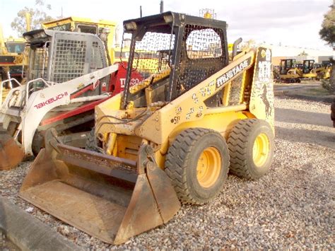 mustang 2070 skid steer how to operate|2002 mustang 2070 parking switch.